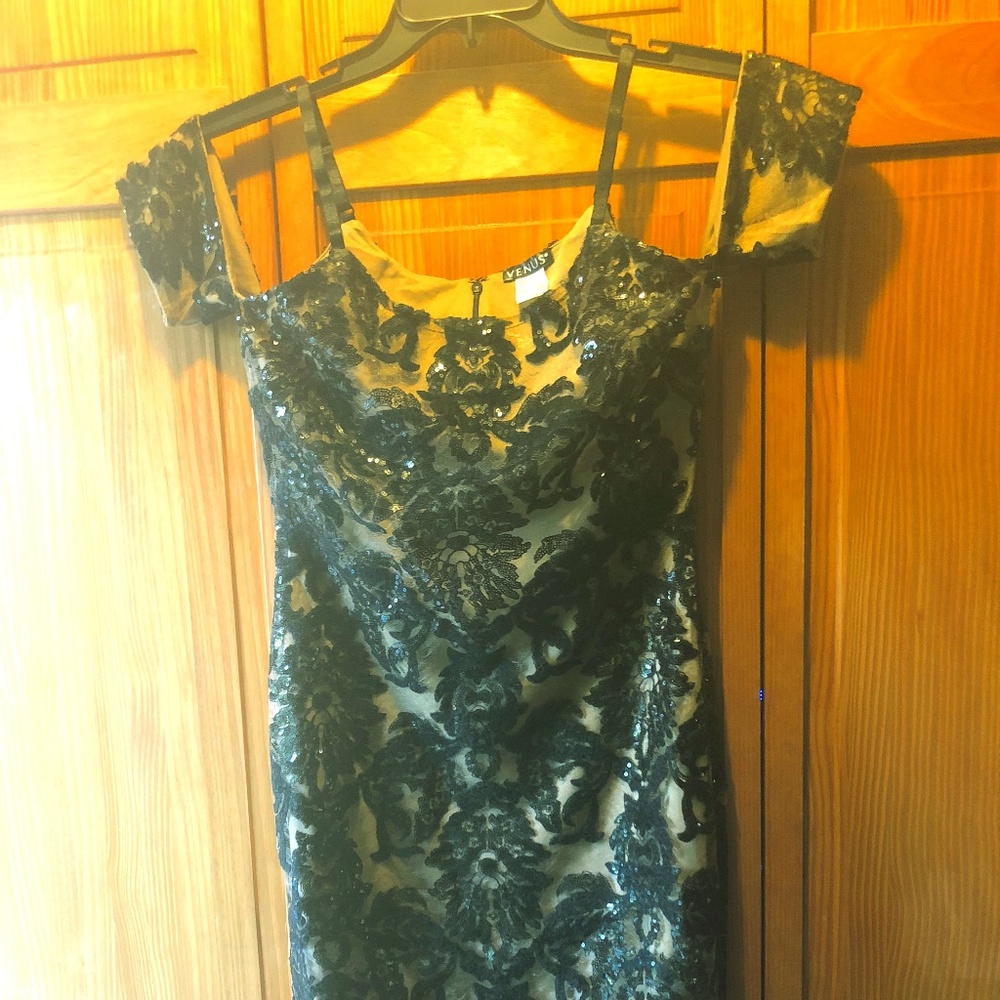 Sequin Cold Shoulder Dress - Picture 2 of 2